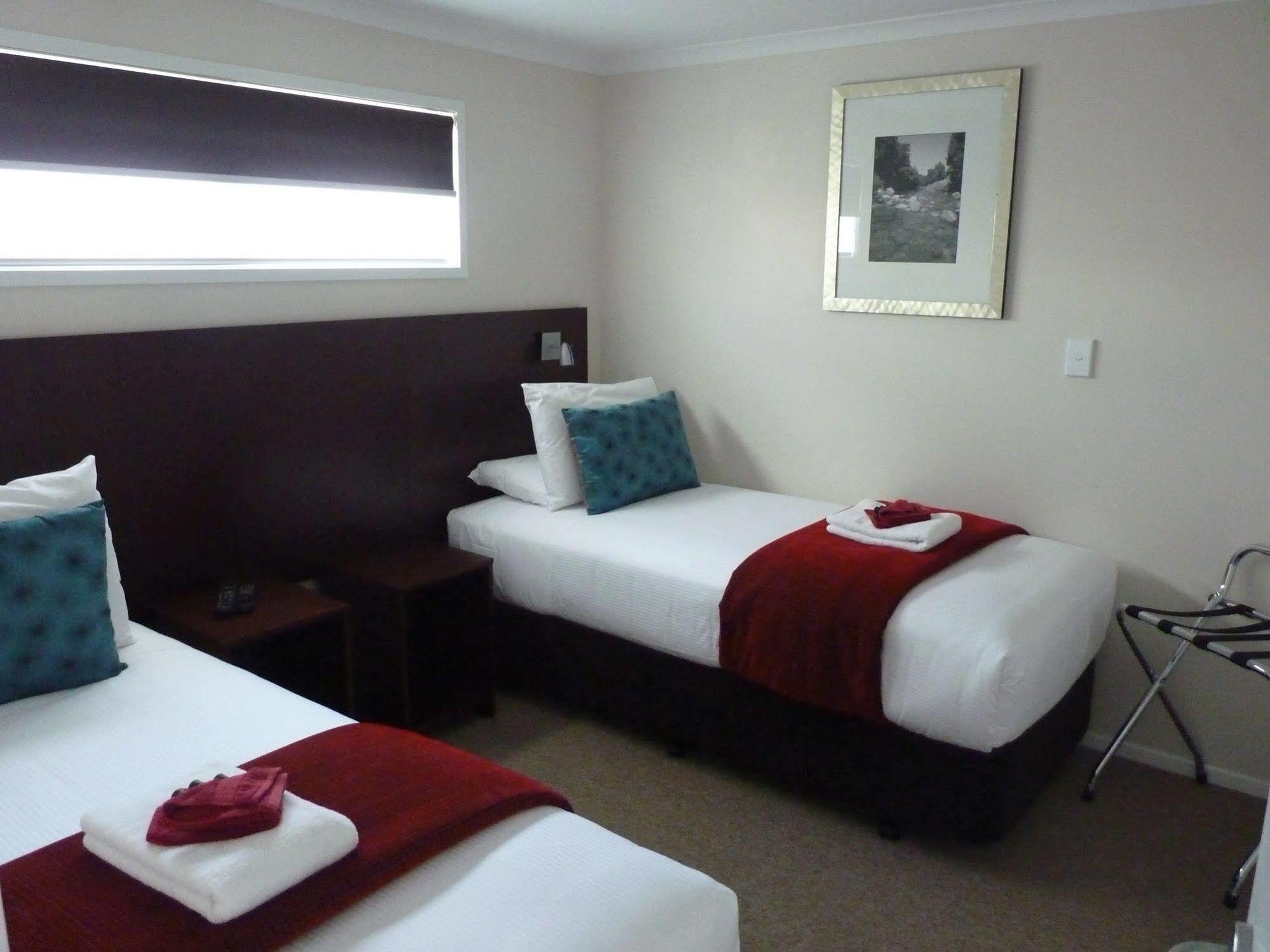 Astra Motor Motel 4*